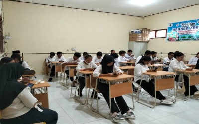 PELAKSAAN UJIAN SAS PAKET C PKBM MAWAR KAB.MADIUN